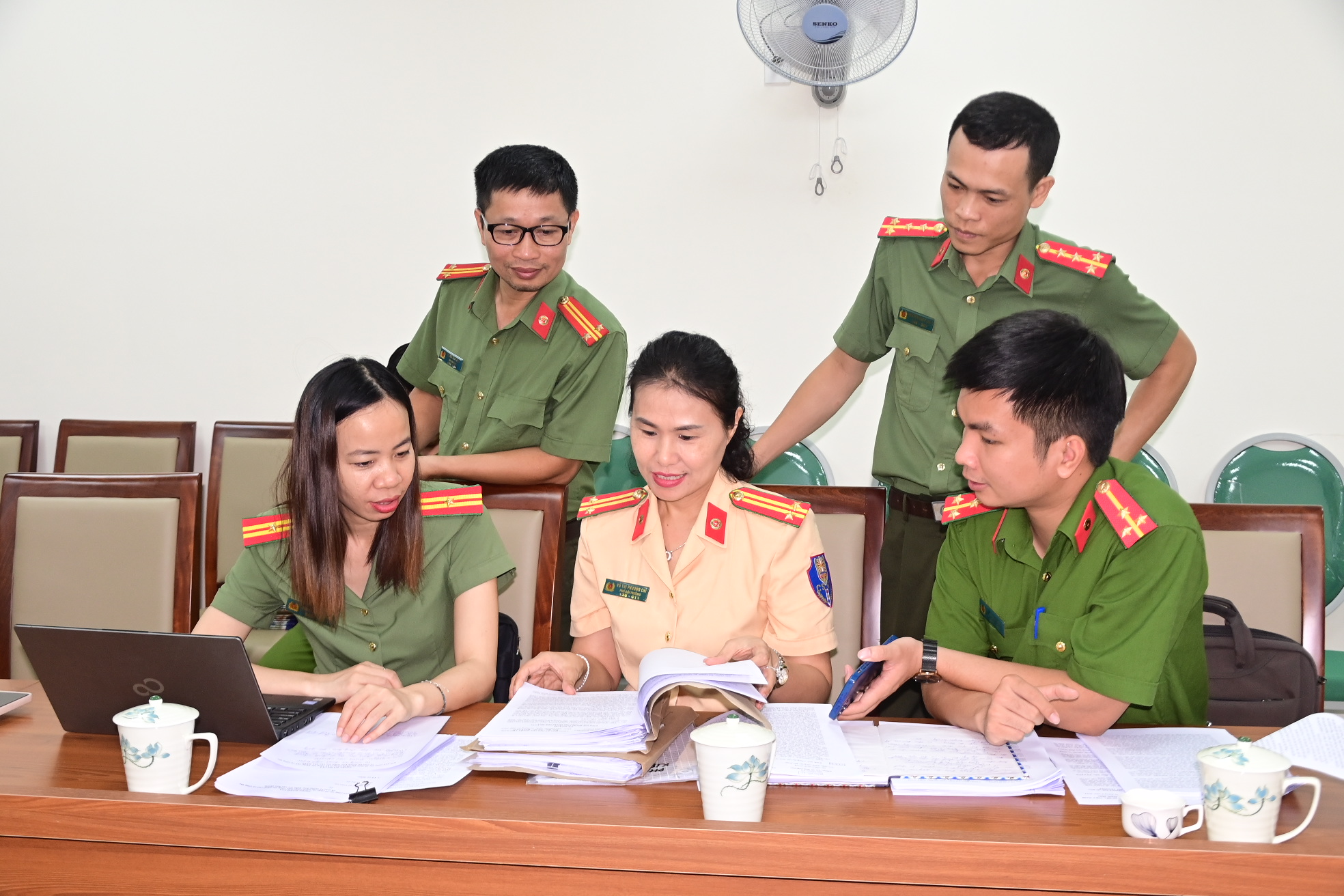 THẦM LẶNG CÔNG VIỆC “ ĐƯA PHÁP LUẬT VÀO CUỘC SỐNG”